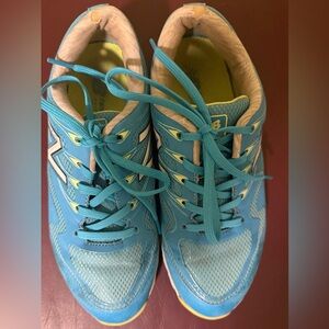 New Balance Women’s Minimus Turquoise Golf Shoes - Size 7